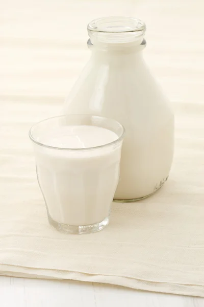 Läckra sojamjölk — Stockfoto
