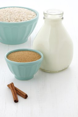 sağlıklı ve lezzetli yulaf ezmesi malzemeler