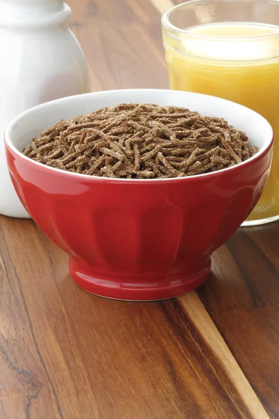 Wheat bran cereal breakfast — Stock Photo, Image