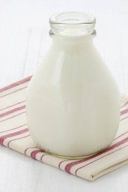lezzetli süt yarım litre