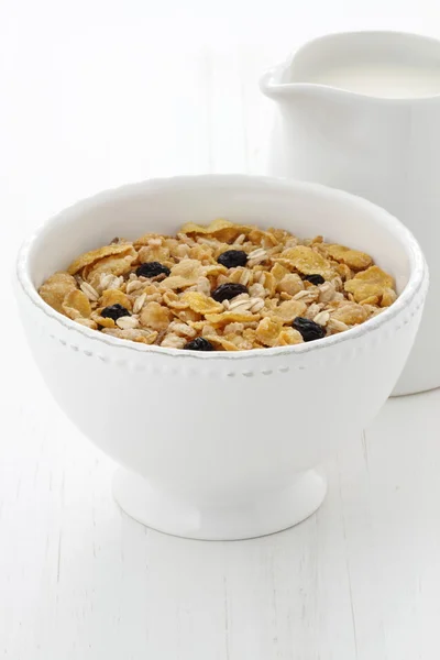 Läckra och hälsosamma müsli spannmål — Stockfoto