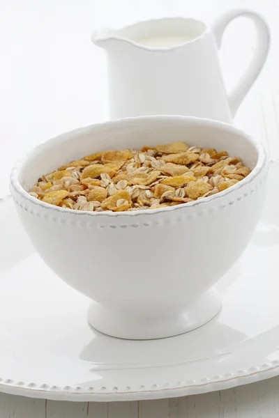 Läckra och hälsosamma müsli spannmål — Stockfoto