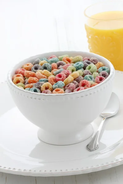 Delicious kids cereal fruit loops — Stock Photo, Image