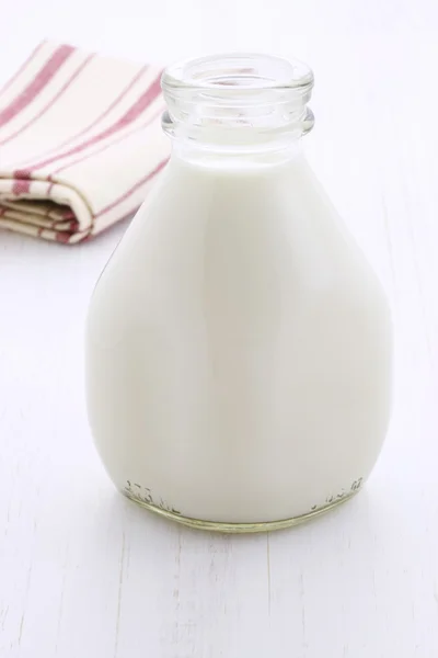 Fresh organic milk pint — Stock Photo, Image