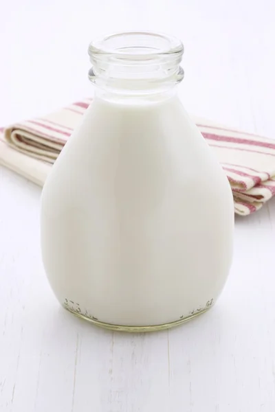 Fresh organic milk pint — Stock Photo, Image