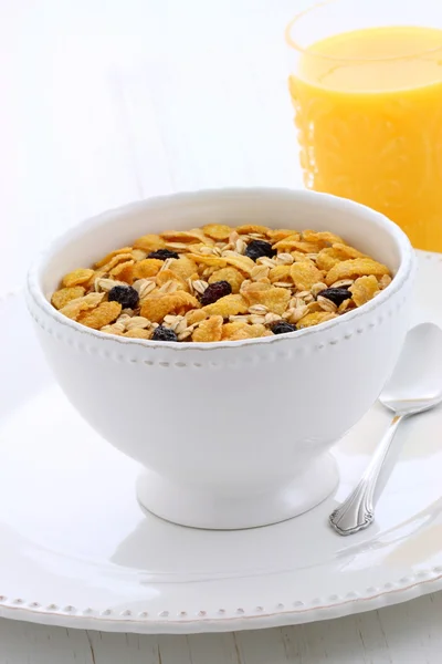 Delicioso y saludable cereal de granola — Foto de Stock