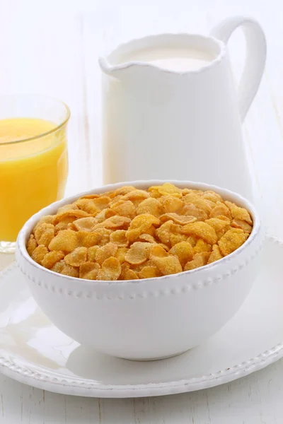 Здоровый завтрак с кукурузой — стоковое фото