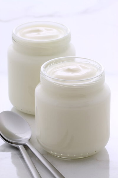 Винтажный простой йогурт
