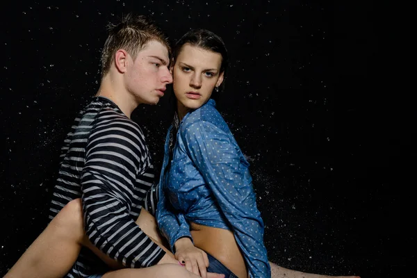 Young couple portrait — Stock Photo, Image