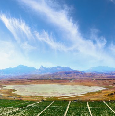 Lake barakol