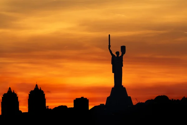 kiev üzerinden günbatımı