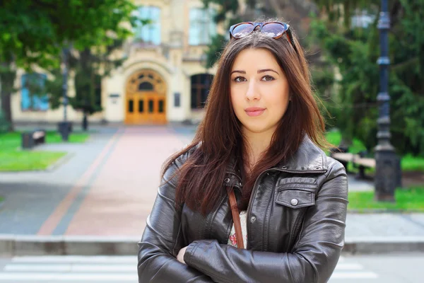 Mädchen an der Universität — Stockfoto