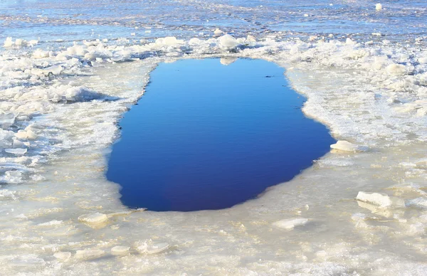 Ice hole — Stock Photo, Image