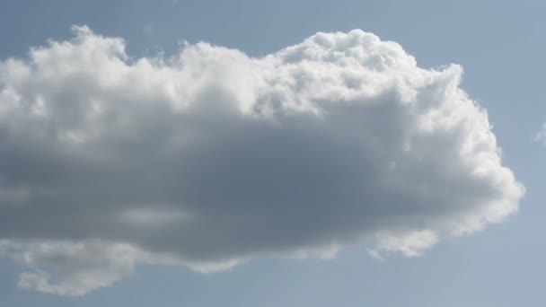 Paysage, ciel bleu avec nuages timelapse — Video