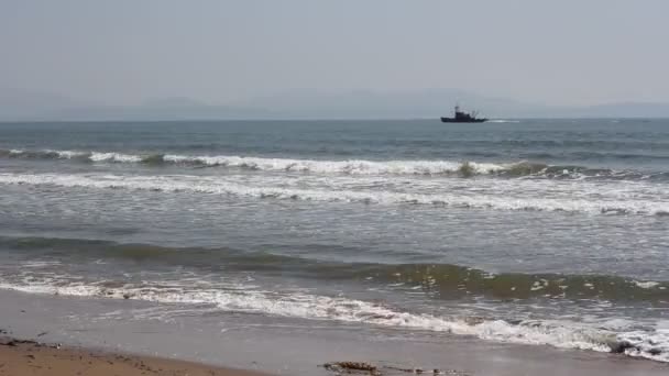 Hermosa playa y mar — Vídeo de stock