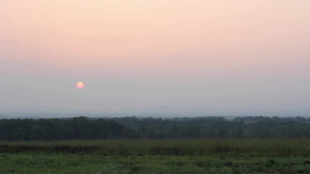 Beau coucher de soleil timelapse .