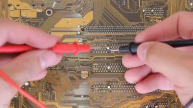 adam önlemler multimetre anakart.