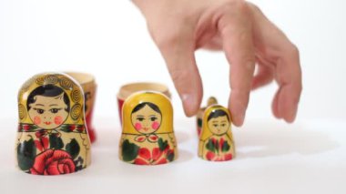 Matryoshka Bebekler içeriden 100 dolarlık banknot almış