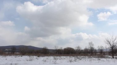manzara, mavi gökyüzü ile bulutlar timelapse