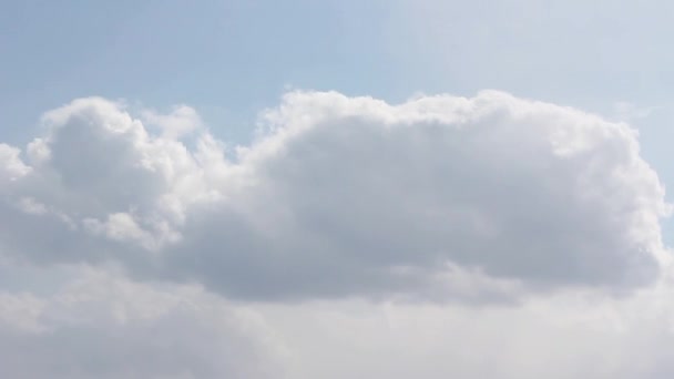 Krajina, modrá obloha s mraky timelapse — Stock video