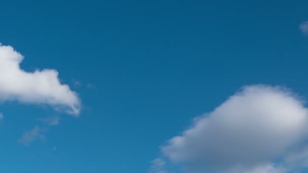 Tempo Lapso Nuvens Voadoras Natureza Fundo Sem Pássaros Sem Cintilação — Vídeo de Stock