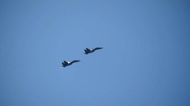 Moskova Rusya Zhukovsky Havaalanı 31 Ağustos 2019: Uluslararası havacılık salonu MAKS-2019 'un akrobatik Su-30 gösteri uçuşu.