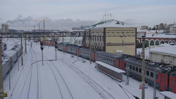 巴塞罗那 2020年1月21日 January 21火车站和冬季列车在俄罗斯巴瑙尔出发 — 图库照片