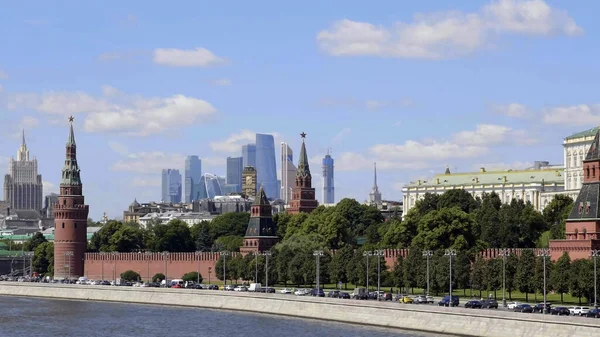 Soleado Día Verano Moscow Río Bahía Kremlin — Foto de Stock