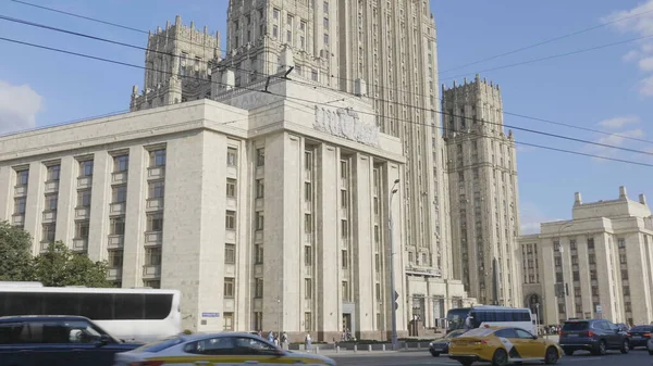 莫斯科 俄罗斯 2019年7月27日 俄罗斯外交部的主要建筑是著名的七座摩天大楼之一 于2019年7月27日在俄罗斯莫斯科以斯大林风格建成 — 图库照片