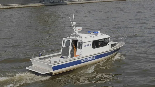 Moskw Maj Boat Police Rosji Pływających Rzece Moskwa Dniu Maja — Zdjęcie stockowe