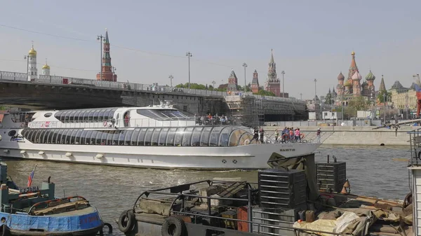 Hermosa Vista Del Kremlin Moscú Desde Río Rusia —  Fotos de Stock