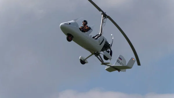 러시아 Airfield 2021 Gyroplane Gyro Classic Demonstration Flight Sky Aviation — 스톡 사진