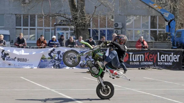 Moscow May 2018 Stunt Rider Making Wheelie While Rides Rear — Stock Photo, Image