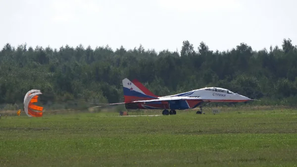 Moscú Rusia Zhukovsky Airfield Julio 2021 Equipo Acrobático Agiliza Vuelo —  Fotos de Stock