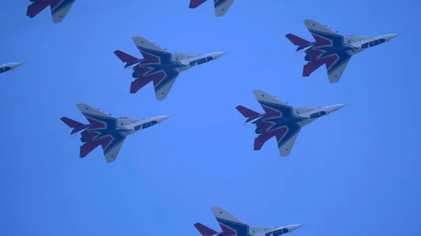 モスクワロシアZhukosky飛行場31 8月2019 エアロビクスチームは 国際航空宇宙サロンMaks 2019のMig 29飛行実証飛行を迅速化 — ストック写真