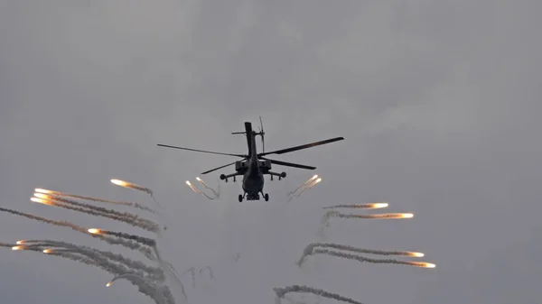 Kubinka Rusia Mai 2021 Elicoptere Atac Mil Strizhi Aerobatic Team — Fotografie, imagine de stoc