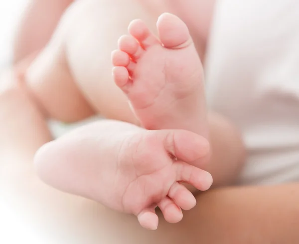 Kleine baby voeten — Stockfoto
