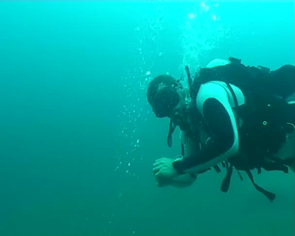 Duik onderwater video — Stockvideo