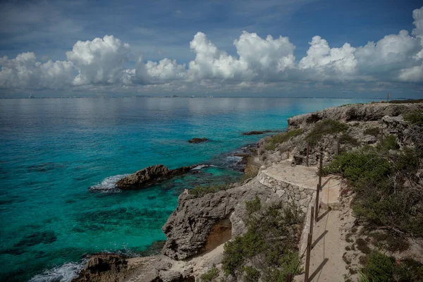 Rocky Caribbean Sea Coastline Rocks Azure Water Isle Women —  Fotos de Stock