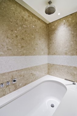 duşlu banyo küveti
