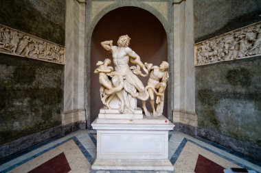 laocoon ve onun oğlu heykeli Vatikan Müzesi'nde