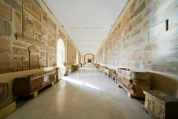 Antiikkihuone Vatikaanin museossa, Rooma — kuvapankkivalokuva