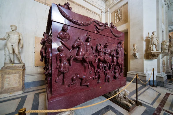 Porphyr-Sarkophag aus der Familie von Kaiser Konstantin dem Großen — Stockfoto