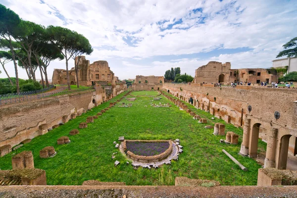 O Estádio de Domiciano no Monte Palatino em Roma, Itália — Fotografia de Stock