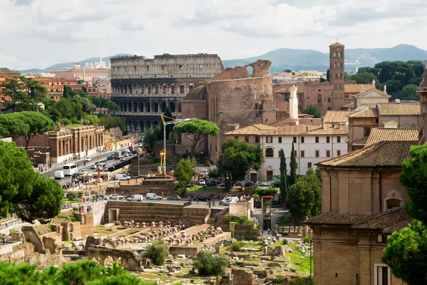 Blick auf das römische Forum in Rom — Stockfoto