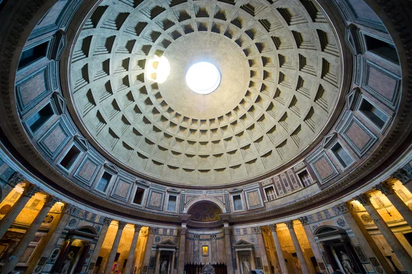 Dentro del Panteón, Roma, Italia —  Fotos de Stock