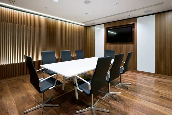 Salle de réunion d'affaires dans un bureau moderne — Photo