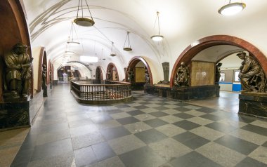 metro istasyonu ploschad revolyutsii, Moskova, Rusya