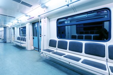 Metro arabanın iç görünüm
