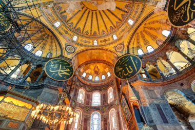 İstanbul 'daki hagia soyasının içi, hindi